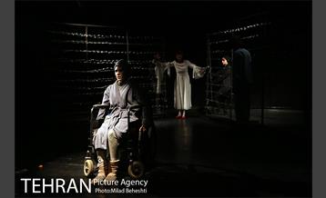 نمایش درها و دیوارها 14