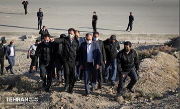 بازدید شهردار تهران از پروژه های خاکریزآب 10