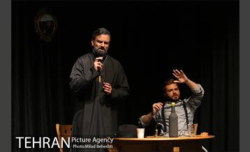 نمایش غربتی ها 19