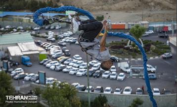 اولین دوره مسابقات پرش بانجی نمایشی  22