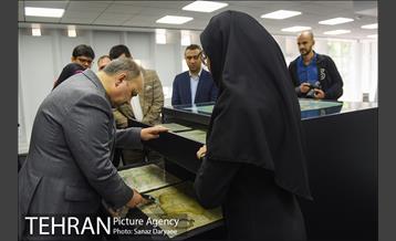 بازدید مدیرکل دفتر شهردار تهران از نمایشگاه دائمی نقشه 4