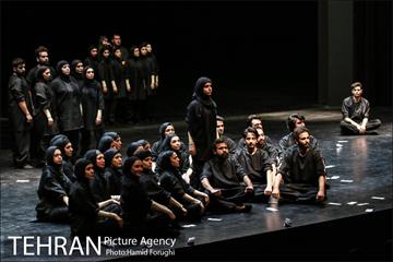 نمایش "من" در پردیس تئاتر تهران (خاوران) 37