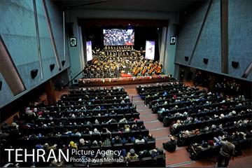 شب موسیقی انقلاب در منطقه گردشگری عباس آباد 25