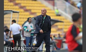 دیدار سیاه جامگان و استقلال تهران در لیگ برتر فوتبال 13