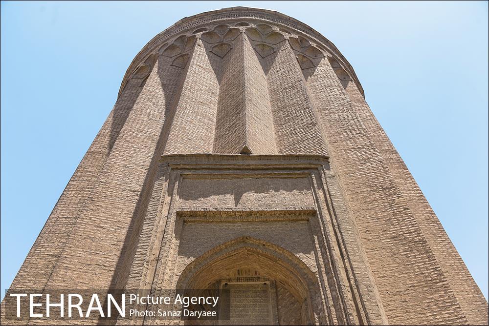 بازدید اعضا شورای شهر تهران از برج طغرل 7