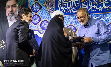 حضور شهردار تهران در تجمع شبانه میدان سما
