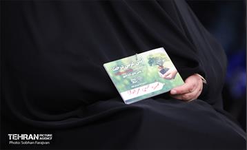 آئین غرس درخت به پاسداشت شهدای منطقه ۵ 30