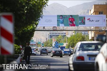 قهرمانان فوتبال ایران در نماهای شهری تهران  3