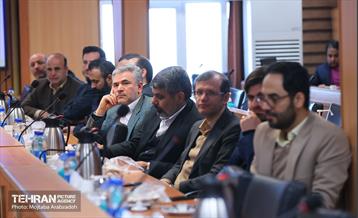 نشست بررسی نحوه توزیع قبوض عوارض نوسازی و پسماند 6