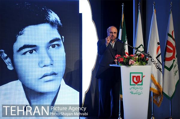 مراسم تکریم شهدای دانشجو تحت عنوان " از هویزه تا حرم" با حضور دکتر قالیباف 24