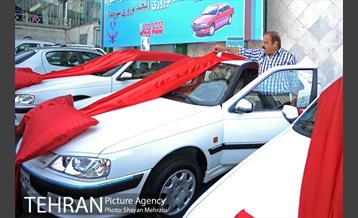 مراسم اهدای 7 دستگاه خودرو به برندگان شهروند 22