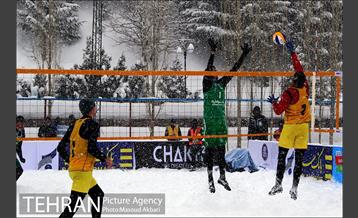 نخستین دوره مسابقات بین‌المللی «والیبال برفی» در پیست دیزین