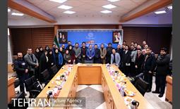 نشست صمیمانه رئیس مرکز ارتباطات شهرداری تهران با اصحاب رسانه 42