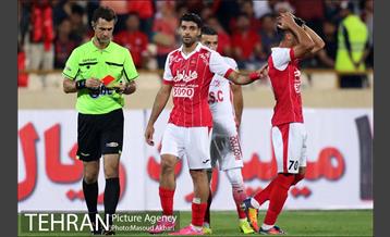 دیدار دو تیم پرسپولیس تهران و فولاد خوزستان