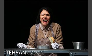 نمایش خانه ابری‎ 11