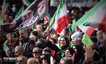 تشییع پیکر مطهر شهدای ناوشکن دنا 21
