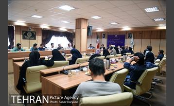 نشست اصحاب رسانه با رِِئیس مرکز ارتباطات و امور بین الملل شهرداری تهران 10