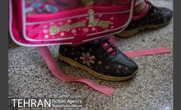 توزیع لوازم التحریر توسط گروه پردیس پایان کارت خوابی‎ 21