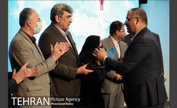اولین همایش مدیران برتر شهر ارتباطی تهران 2
