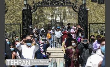 اجرای گروه موسیقی فانوس در باغ فردوس 4