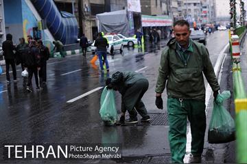 خدمات شهرداری تهران در پایان راهپیمایی یوم الله 22 بهمن 30
