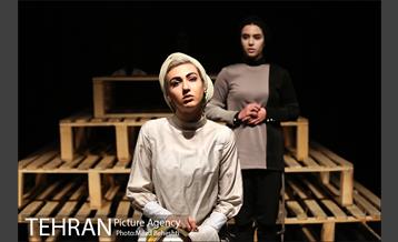 نمایش قوی تر 4