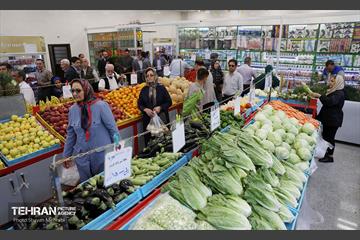 افتتاح بازار میوه و تره‌بار در منطقه 22 18