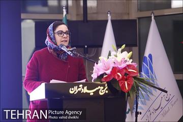 نشست شرکت کنندگان پنل های تخصصی حوزه زنان با مدیران شهری 13
