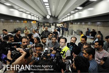 شبگردی اصحاب رسانه در خط 7 مترو تهران 37