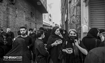 ماه محرم فرصتی پیش می‌آورد تا مردم، فارغ از دغدغه‌های زندگی، کنار هم قرار بگیرند و مشغول خدمت‌رسانی به سوگواران شهدای کربلا شوند.