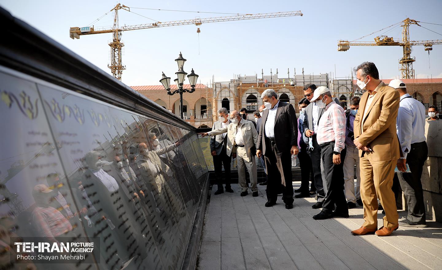 بازدید پیروز حناچی و مهدی چمران از پروژه خانه شهر(بلدیه قدیم) 15