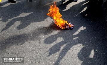 راهپیمایی ۲۲ بهمن در تهران -۲ 10