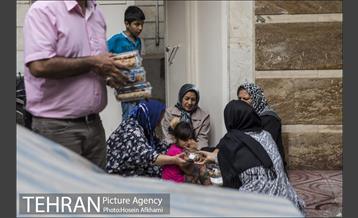 لقمه ی مهربانی در محله خاک سفید‎ 7