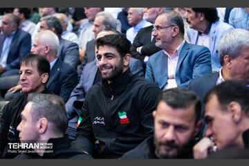 مراسم تجلیل از کشتی‌گیران قهرمان (جشنی برای ایران)  11