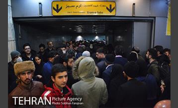 خدمت رسانی مترو در راهپیمایی 22 بهمن 9