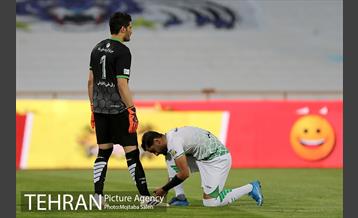 دیدار تیم های فوتبال استقلال تهران و ذوب آهن اصفهان 4