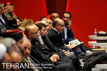 نشست شهردار تهران با رهبران ادیان توحیدی و جمعی از چهره های برجسته اقلیت دینی‎ 10