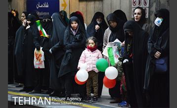 خدمت رسانی مترو در راهپیمایی 22 بهمن 22