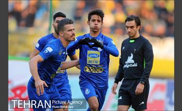 دیدار تیم های استقلال تهران و سپاهان 7