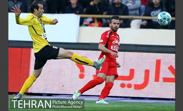دیدار تیم های فوتبال پرسپولیس و سپاهان