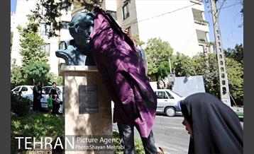 رونمایی از سردیس عزت الله انتظامی 4