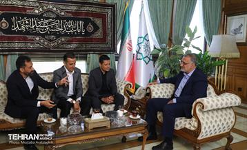 دیدار سه داور بین‌المللی فوتبال با شهردار تهران 10