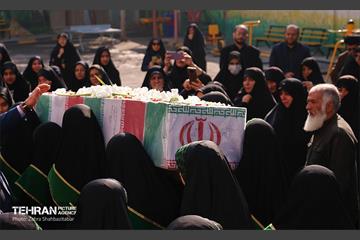 تشییع پیکر شهید گمنام در منطقه ۱۵ 12