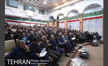 نشست هم اندیشی شهردار تهران با شهرداران نواحی تهران 10