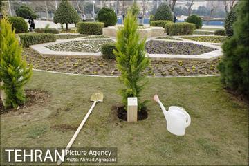 آیین درختکاری در بوستان گفتگو 22