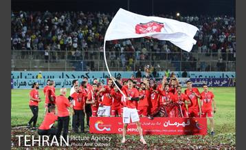 اهدای جام قهرمانی لیگ برتر به تیم پرسپولیس 31