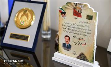 دیدار شهردار تهران باخانواده شهید  اکبرپورسرابی 11