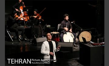 کنسرت آنلاین علیرضا قربانی در تالار وحدت 8