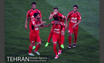 دیدار تیم های فوتبال پرسپولیس و پدیده