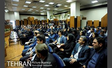 آیین رونمایی از کتاب "تهران از بالا" با حضور شهردار تهران 4